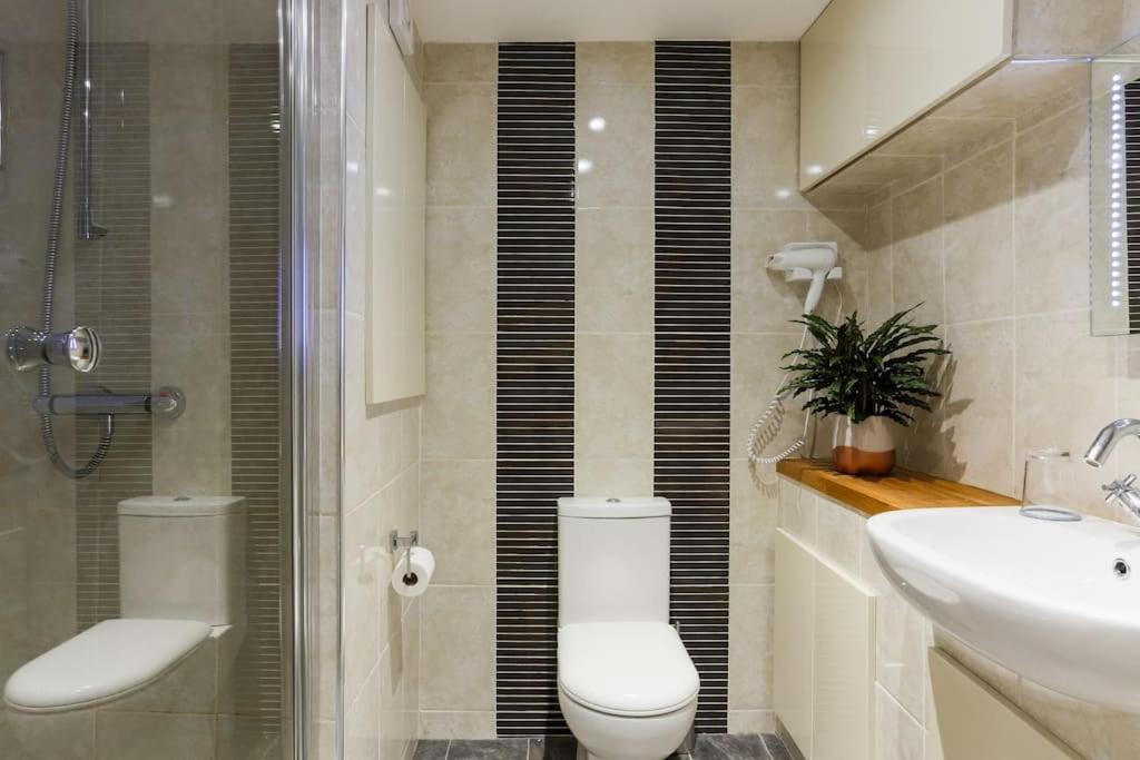 Truro Apartment In A Stunning Quiet Location 외부 사진